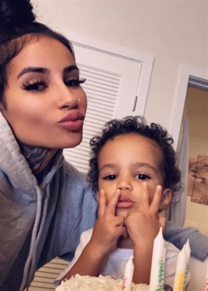 Aggy Abby Bio, Wiki, Age, Height, Tattoos, Baby Daddy, Boyfriend, Parents and Net Worth