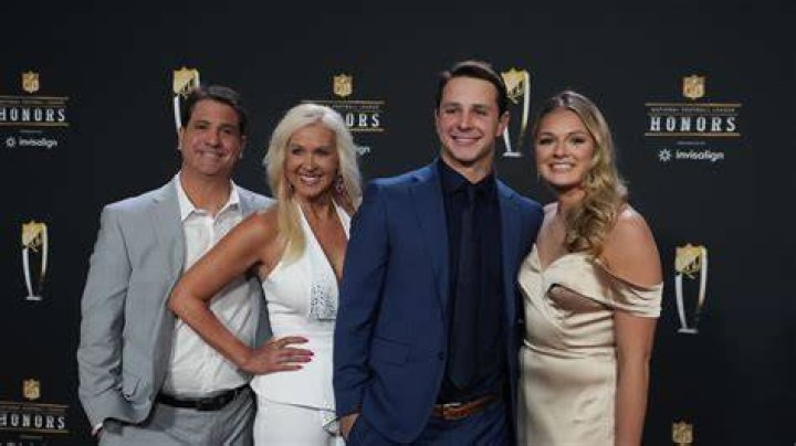 Bulldogs Lewis Cine Wife or Girlfriend: Meet His Daughter and Parents