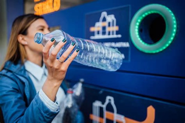 Can you get money for recycling plastic bottles in texas