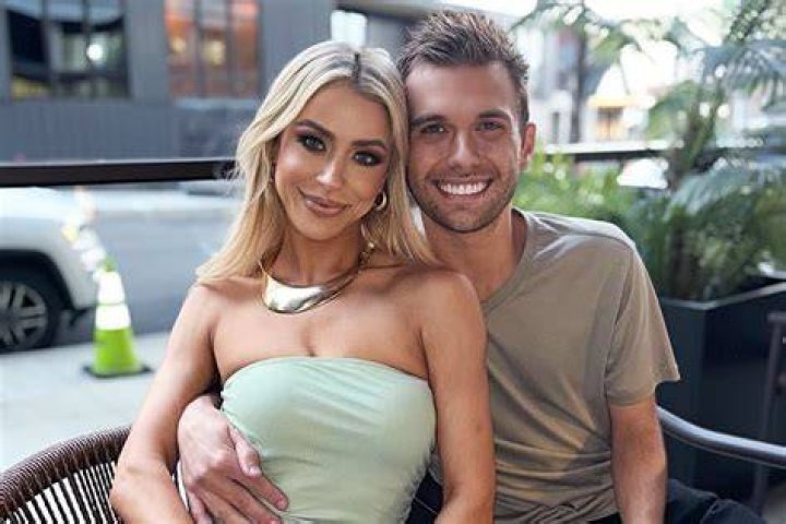 Chase Chrisley Bio, Wiki, Age, Girlfriends, Engaged, Chrisley Knows Best, Teeth and Net Worth.