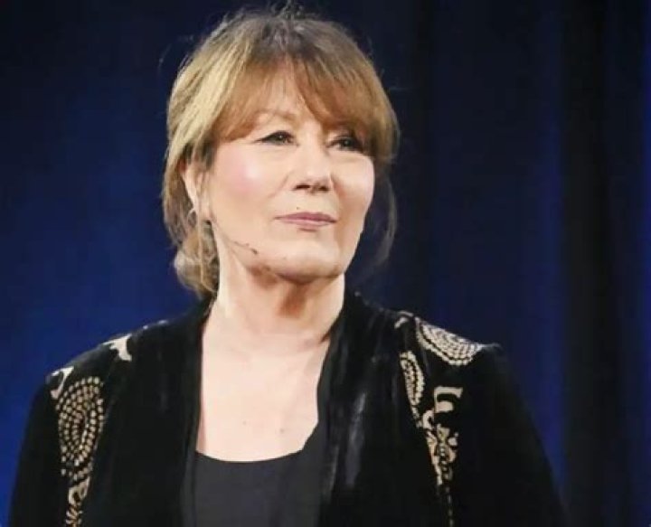 How Much Money Does Esther Hicks Make? Latest Esther Hicks Net Worth Income Salary