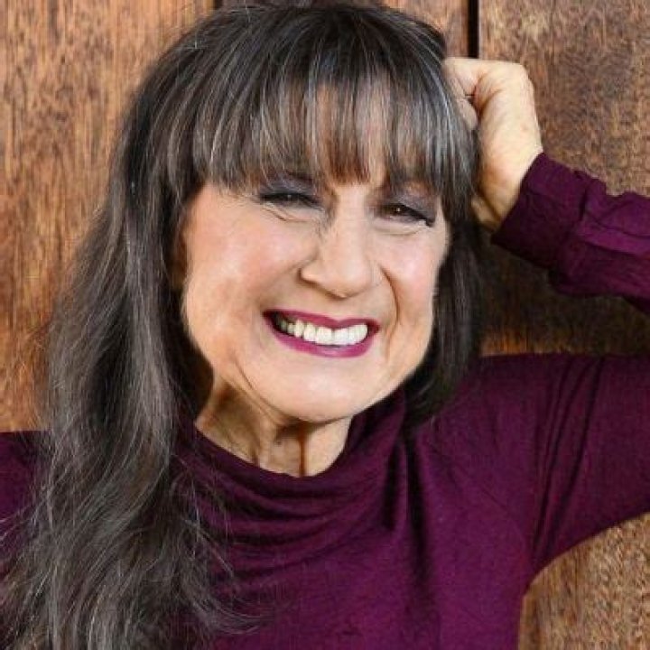 How Much Money Does Judith Durham Make? Latest Judith Durham Net Worth Income Salary