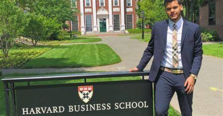 How Old Is Wes From Love Island? Harvard Alum Wes Ogsbury Wiki & Instagram