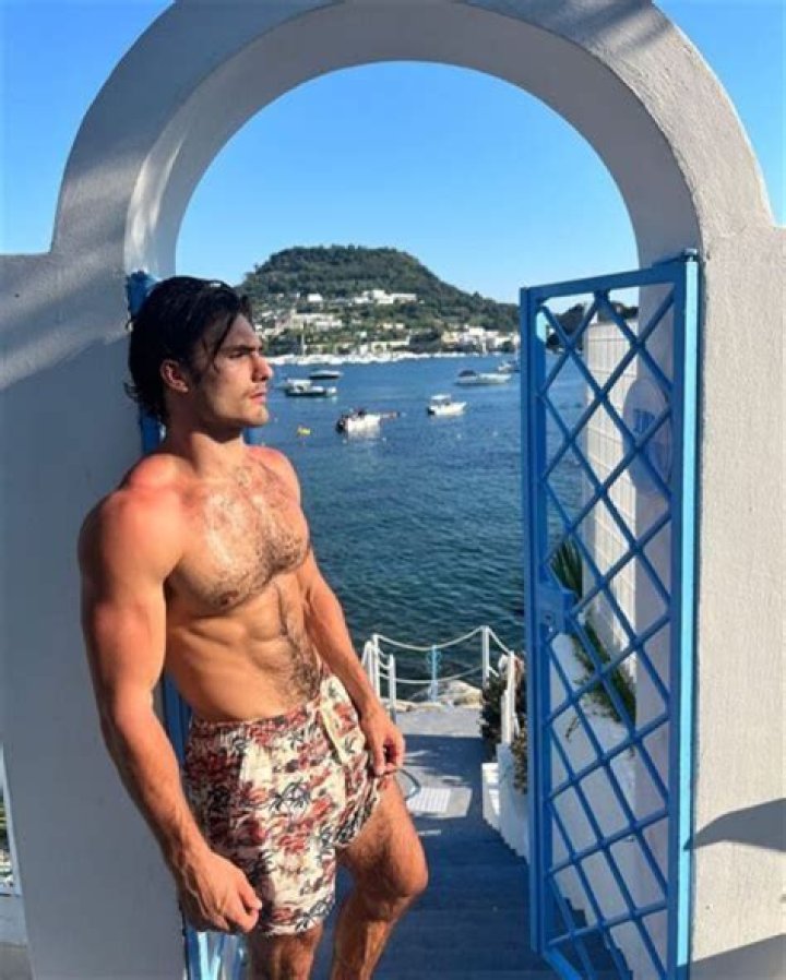 IlloJuan Height, Weight, Net Worth, Age, Birthday, Wikipedia, Who, Instagram, Biography