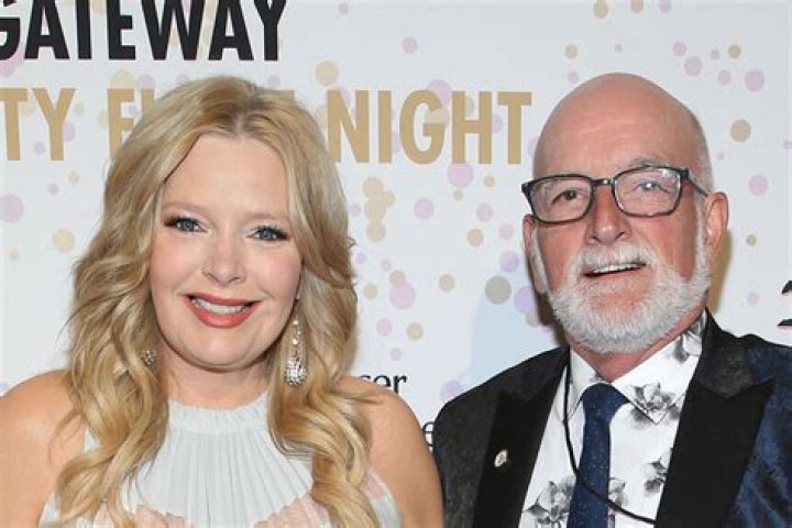 Melissa Peterman net worth, age, height, husband, boyfriend, kids, biography, wiki