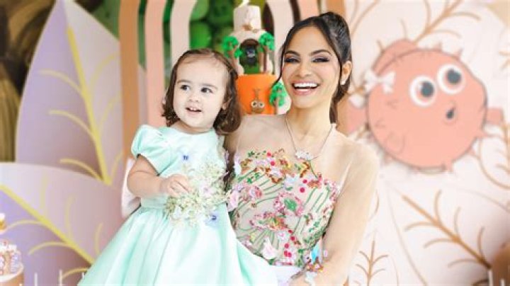 What Happened To Natti Natasha’s Baby Daughter Vida Isabelle? Death Photos