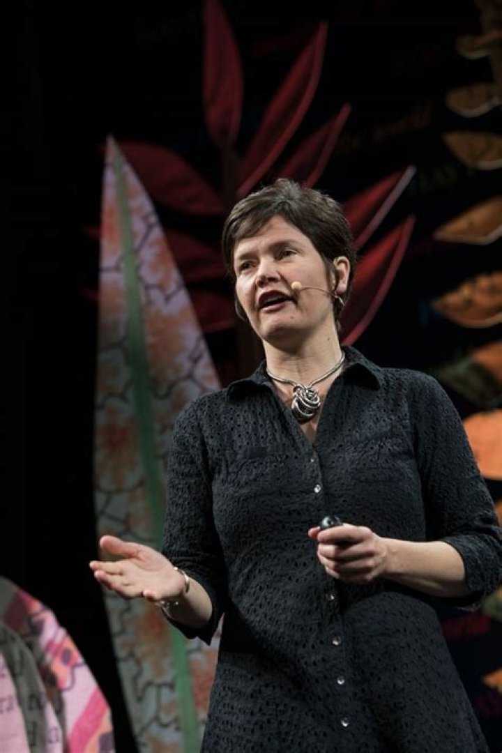 Who Is Kate Raworth? Sophie Raworth Sister And Brother Details