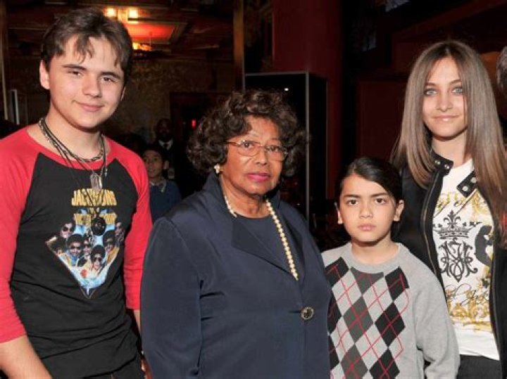 Who Is The Mother Of Michael Gallup’s Son Myles?dv