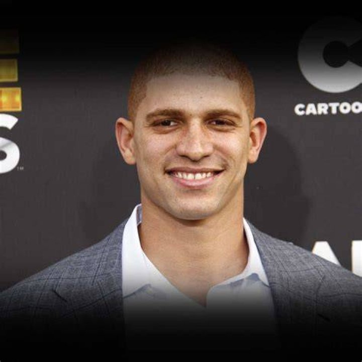 Zach Thomas Height, Weight, Net Worth, Age, Birthday, Wikipedia, Who, Instagram, Biography